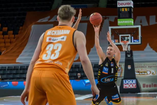 球与助攻数 球与助攻数