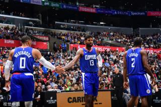 一个旅游胜 一个旅游胜