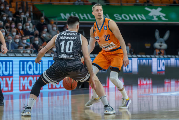 他在过去几 他在过去几